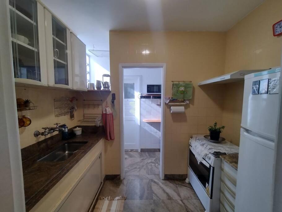 Apartamento Praia Do Forte 卡波布里奥 外观 照片